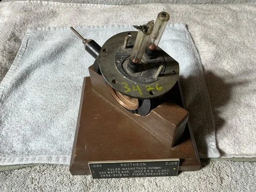 PULSE MAGNETRON TUBE Raytheon 2J26 NOS RARE MILITARY RADAR CV1760 WW2