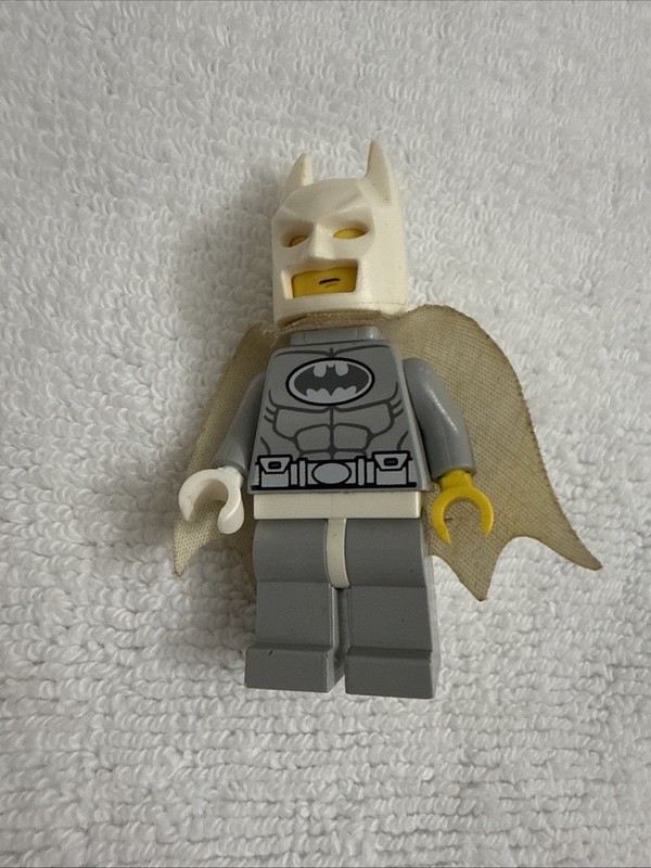 LEGO Arctic Batman Minifigure Used Great Condition DC Super Heroes