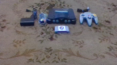 NINTENDO  64 SYSTEM COMPLETE TESTED WORKING W/ MARIO KART & MORE !