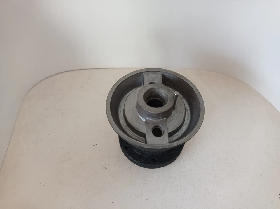 MOMO 原装 大众 PASSAT - 奥迪 80 方向盘轮毂适配器 全新! — 第 4/4 张图片