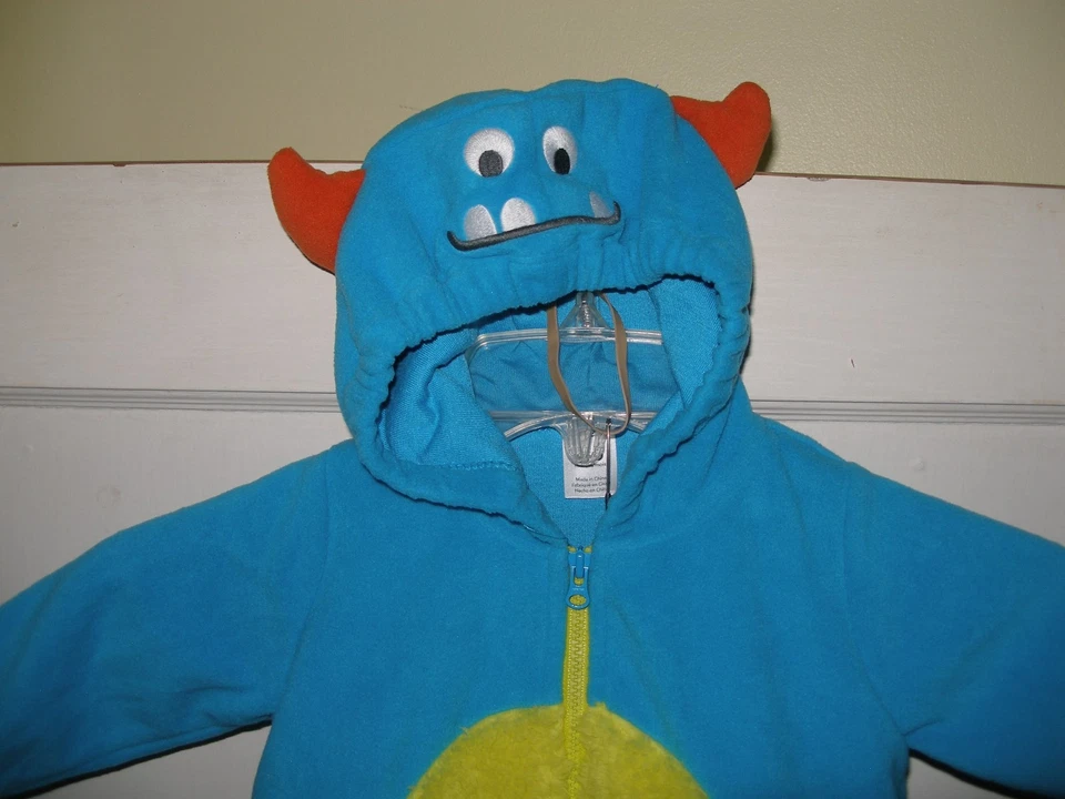 NUEVO CON ETIQUETAS Carter's Polar Azul Pequeño Monstruo Conjunto de 2 Piezas Disfraz de Halloween 3 - 6 Meses Foto 2 de 4