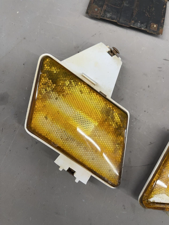 1970 Chevy Impala Caprice Turn Signal Marker Lamps Park Parking Bumper Lights OE - Image 2 of 4