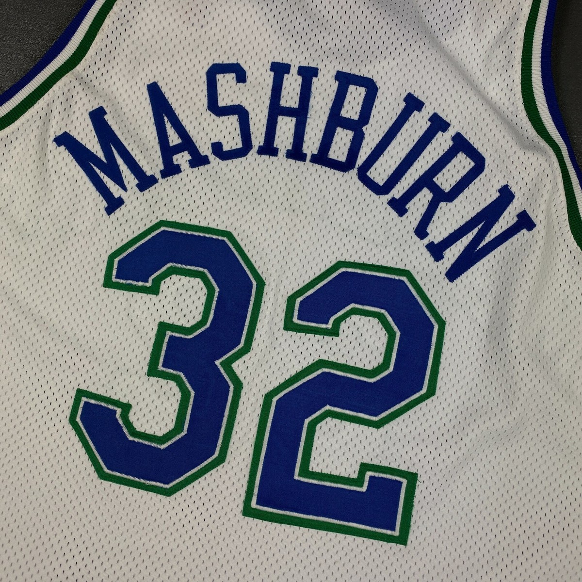 100% Authentic Jamal Mashburn Vintage Champion 93 94