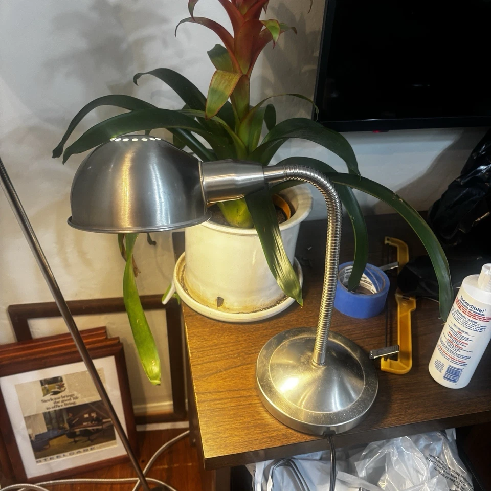 Снятая с производства настольная лампа формата Ikea матовый никель сталь Gooseneck A0301 Y2K - Изображение 2 из 4