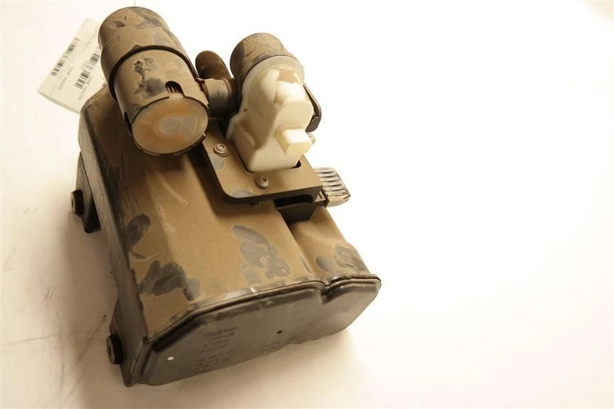 BMW X3 2011 BOTE CARBÓN VAPOR COMBUSTIBLE 16117220721 Foto 2 de 4