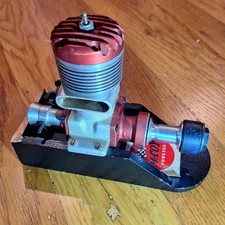 Vintage McCoy .60 Red Head Series 20 Model Airplane Engine excellent condition