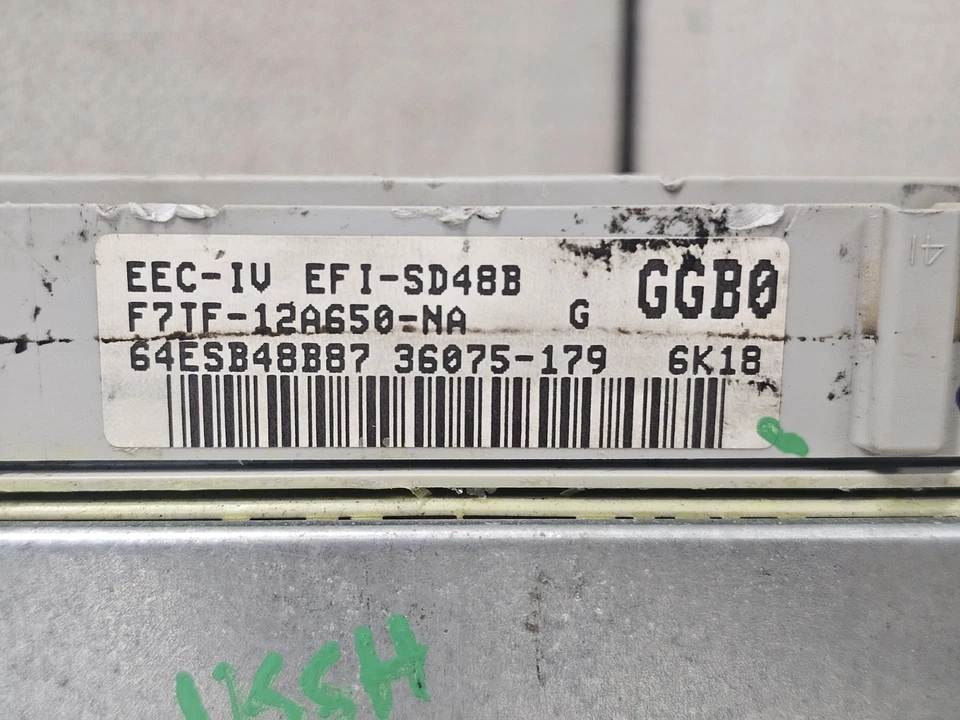 1997 Ford F150 F250 5.8 4X4 AT ECU ECM módulo de controle do motor F6TF-12A650-NA - Imagem 2 de 4