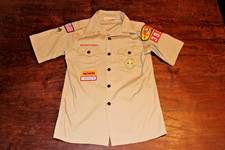 Boy Scouts of America BSA Youth Shirt Tan Large Sewn Patches Short Sleeve Spot