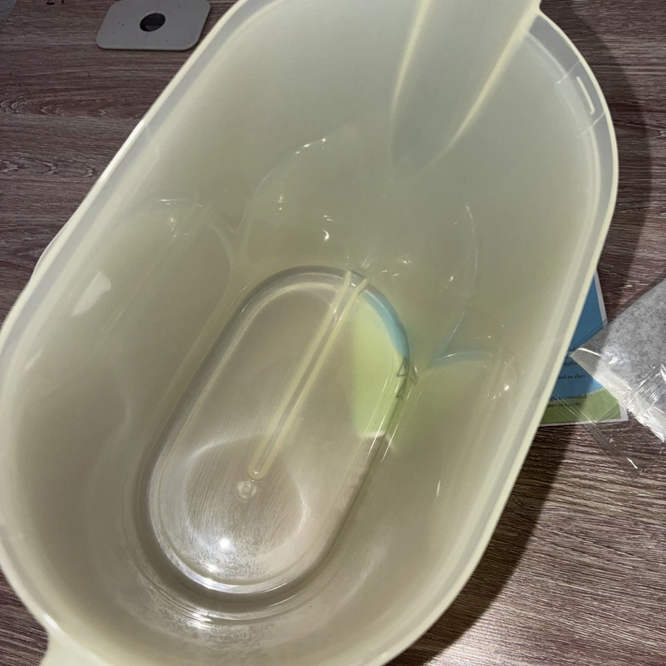 Waterwise 8800 Replacement Carafe With Lid And Carbon Filter Packet - Image 4 of 4