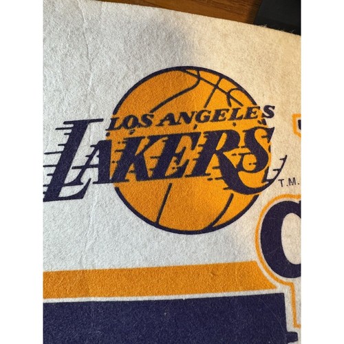 Authentic 1987 Los Angeles Lakers 30" Pennant Showtime Champions NBA Finals READ - Picture 2 of 11
