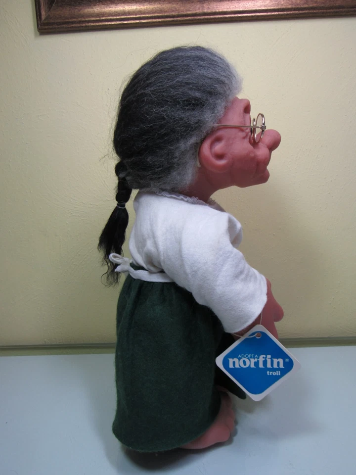 1977 GRANDMA W/ HANG TAG - 14" Dam Troll Doll - USED - Excellent - Image 4 of 4