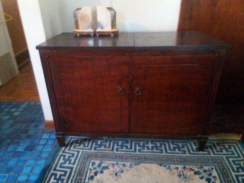1963 AUDIOPHILE GARRARD TURNTABLE AND FULL WOOD COMPACT CABINET