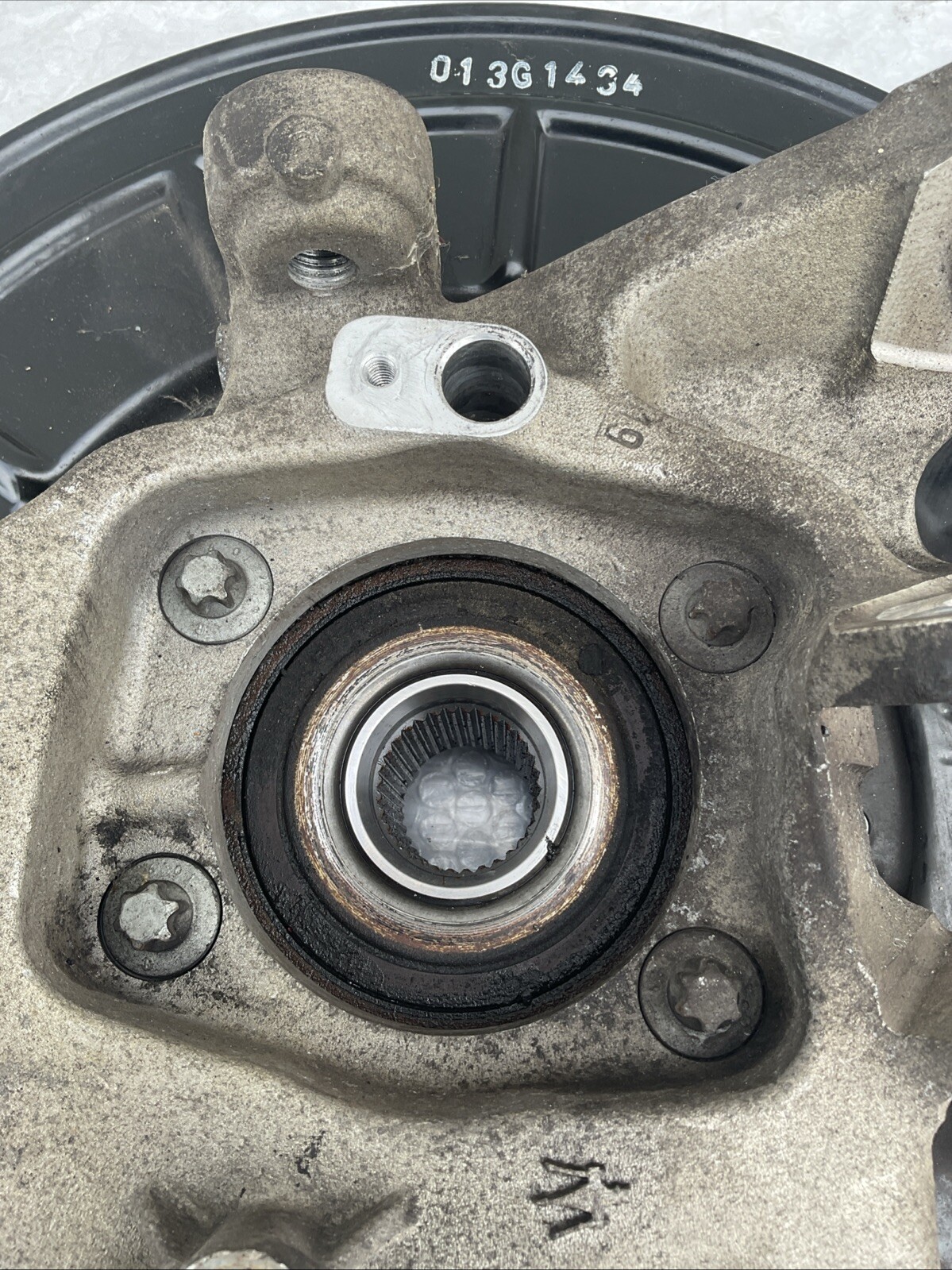14-17 Maserati QuattroPorte Rear Left Spindle Knuckle Hub Bearing OEM