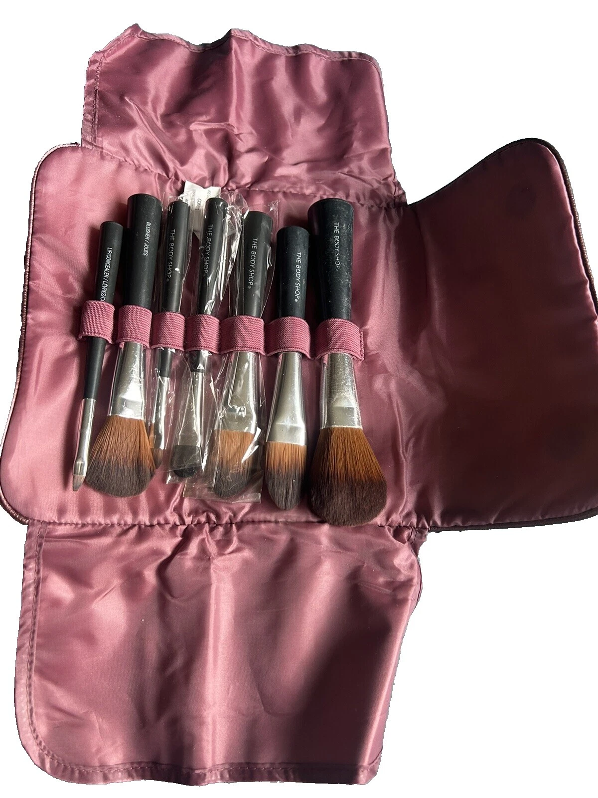 Косметические кисти The Body Shop