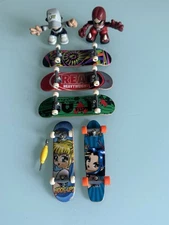 Lot of 7- (2)Hook-Ups Tech Deck Cruisers Finger board Anime Waifu, 2 Figures + 3