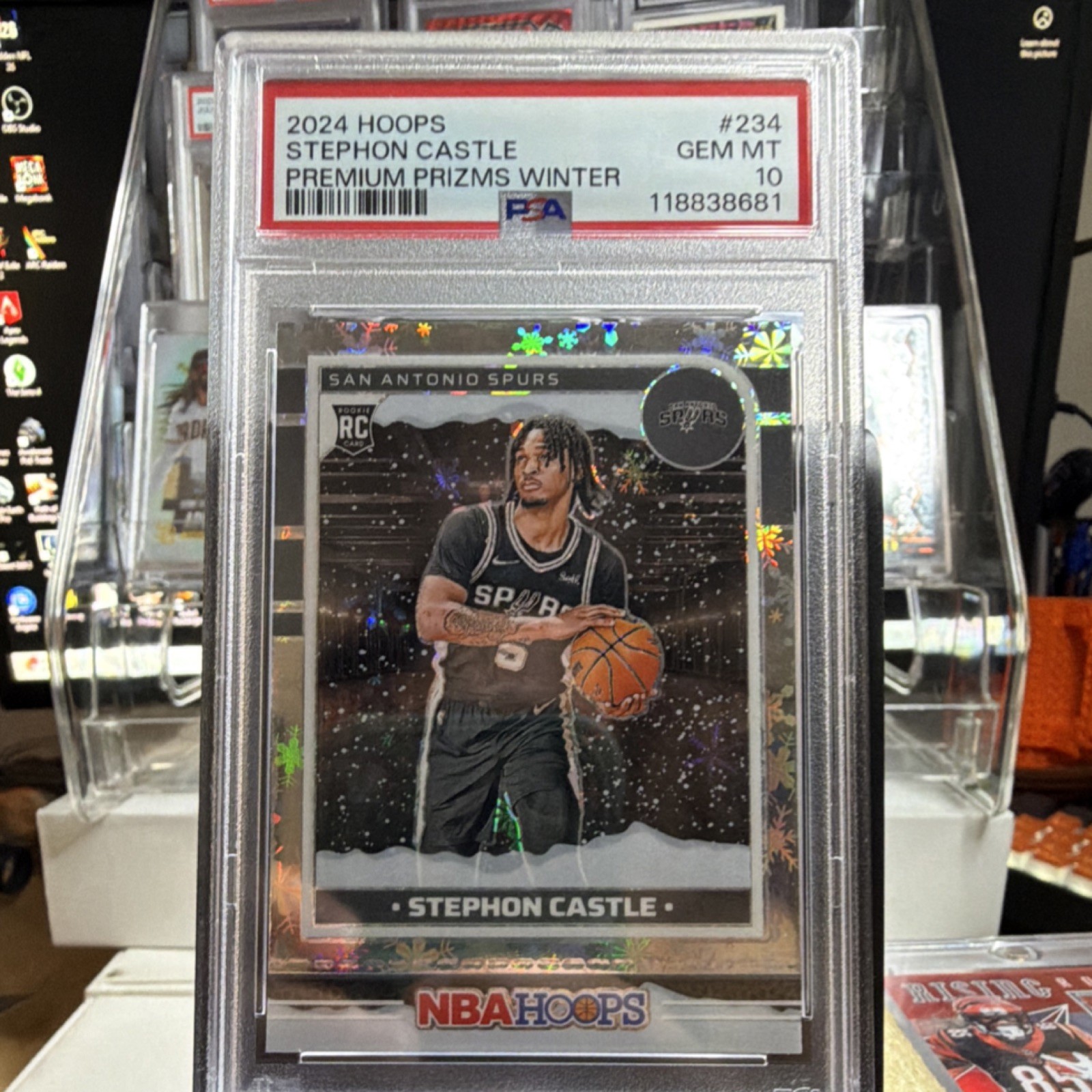 2024-25 Panini NBA Hoops Stephon Castle #234 Premium Prizms Winter PSA 10