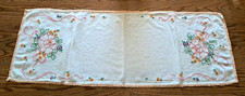 VINTAGE EMBROIDERED TABLE RUNNER DRESSER SCAR...
