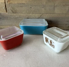 Vintage Pyrex Color Refrigerator Dish Set 501-B + 502-B w/ Lids MINT Condition 2