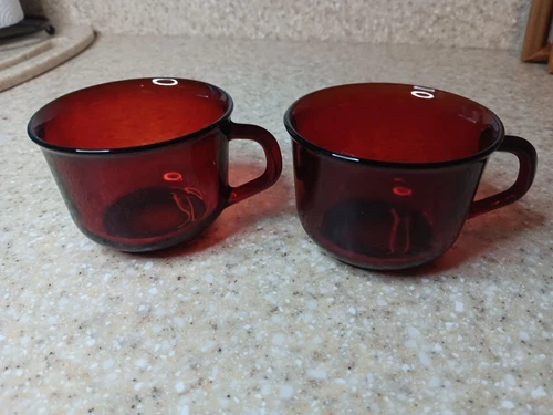 Lot Of 2 Vintage ARCOROC FRANCE Ruby Red Glass Classique Coffee Tea Cups 3 in