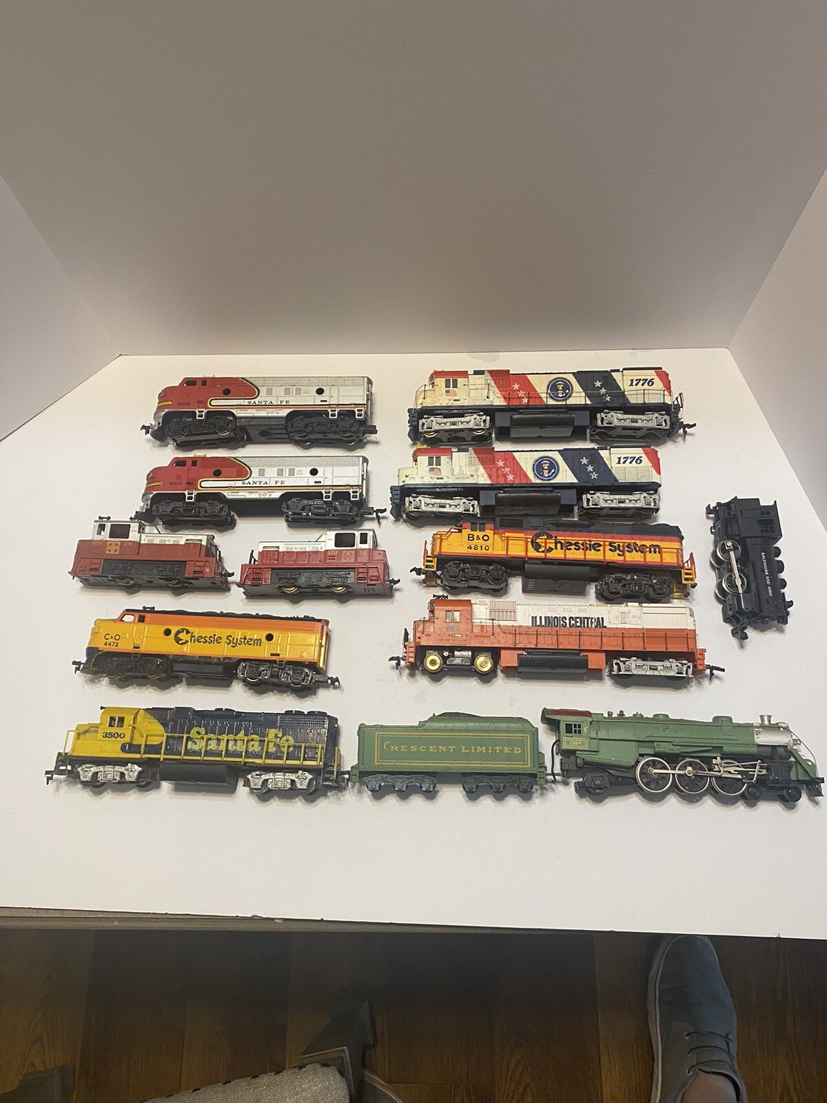HUGE LOT of Vintage HO Model Trains eBay