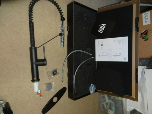 VIGO VG02027MB 24" Magnetic Single-Handle with Pull-Down Sprayer Kitchen Faucet - Picture 2 of 12