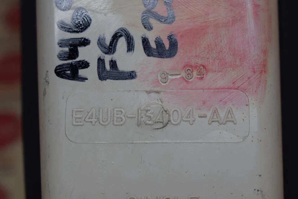 FORD E150 E250 E350 1975-1991 PASAJERO LUZ TRASERA DERECHA E4UB-13404-AA OEM Foto 4 de 4