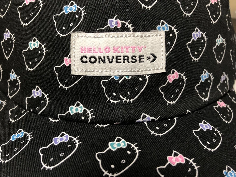 Chapéu Converse X Hello Kitty Flower Dad preto moda raro presente esgotado  - Imagem 3 de 3