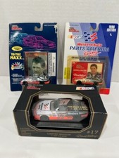 ASSORTED DARRELL WALTRIP COLLECTIBLES