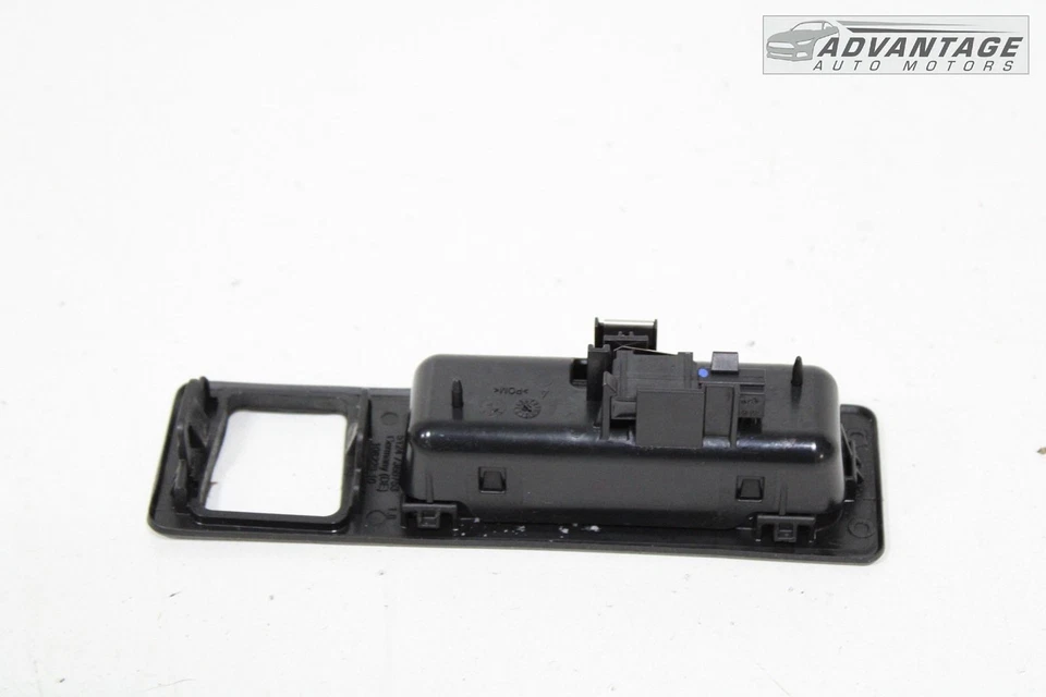 BMW 330E F30 2016-2018 maletero trasero puerta trasera liberación abierta manija bisel OEM Foto 4 de 4