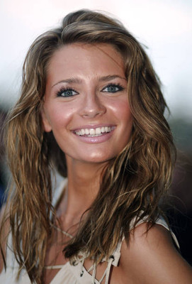 Mischa Barton at FOX Broadcasting Company Introduces its 2003 200- 2003 Photo 2