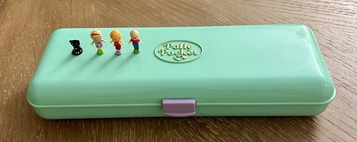 Vintage Bluebird 1990 Polly Pocket Pencil Case with 3 dolls & dog 