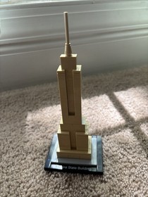 LEGO ARCHITECTURE: Empire State Building # 21002 Complete Set w/Box and Manual