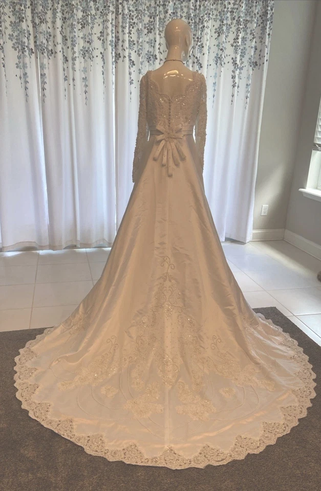 90s Y2K 2000s Vintage Alfred Angelo Wedding Gown Beaded Sequined - Image 4 of 4