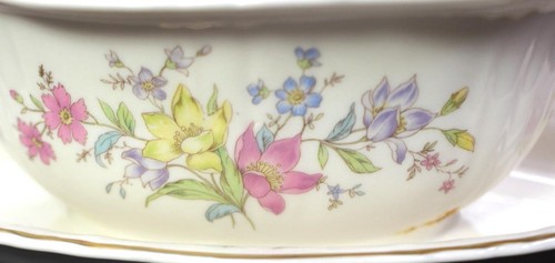 Syracuse Briarcliff Group of 14 In Platter & Gravy Boat with Attached Underplate - Picture 9 of 11