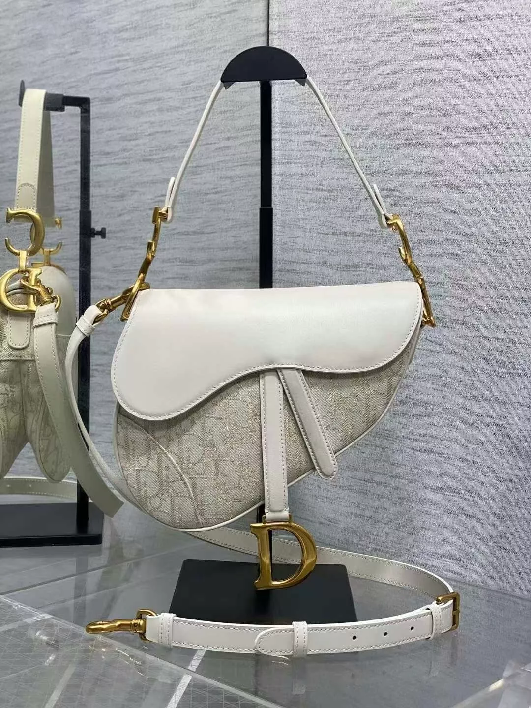 Selle Christian Dior dorée