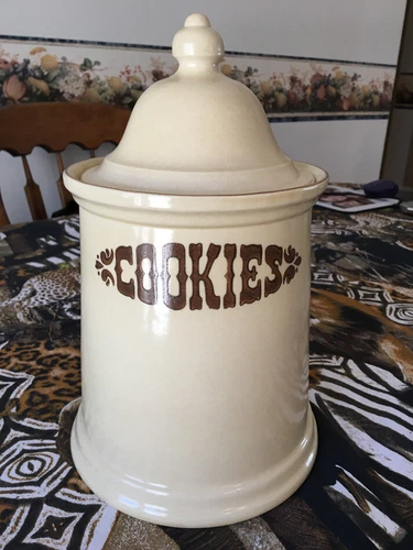 VINTAGE PFALTZGRAFF COOKIE STONEWARE JAR WITH LID (COOKIES)  VILLAGE DESIGN