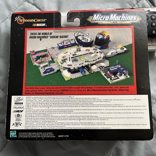 Micro Machines Jeff Gordon Green Flag Series Winners Circle 3 Car ! - Picture 5 of 5