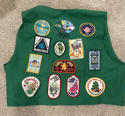 Green Girl Scouts Faces Logo Lapel Pin – 0.75" Metal Pinback With Resin Top, USA Made, Collectible Or Gift