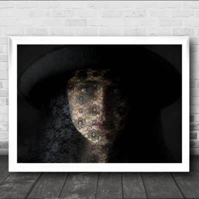 Die Witwe Portrait Hut dunkle Spitze Blumen Gesicht geheimnisvoll geheimnisvoll Wandkunstdruck