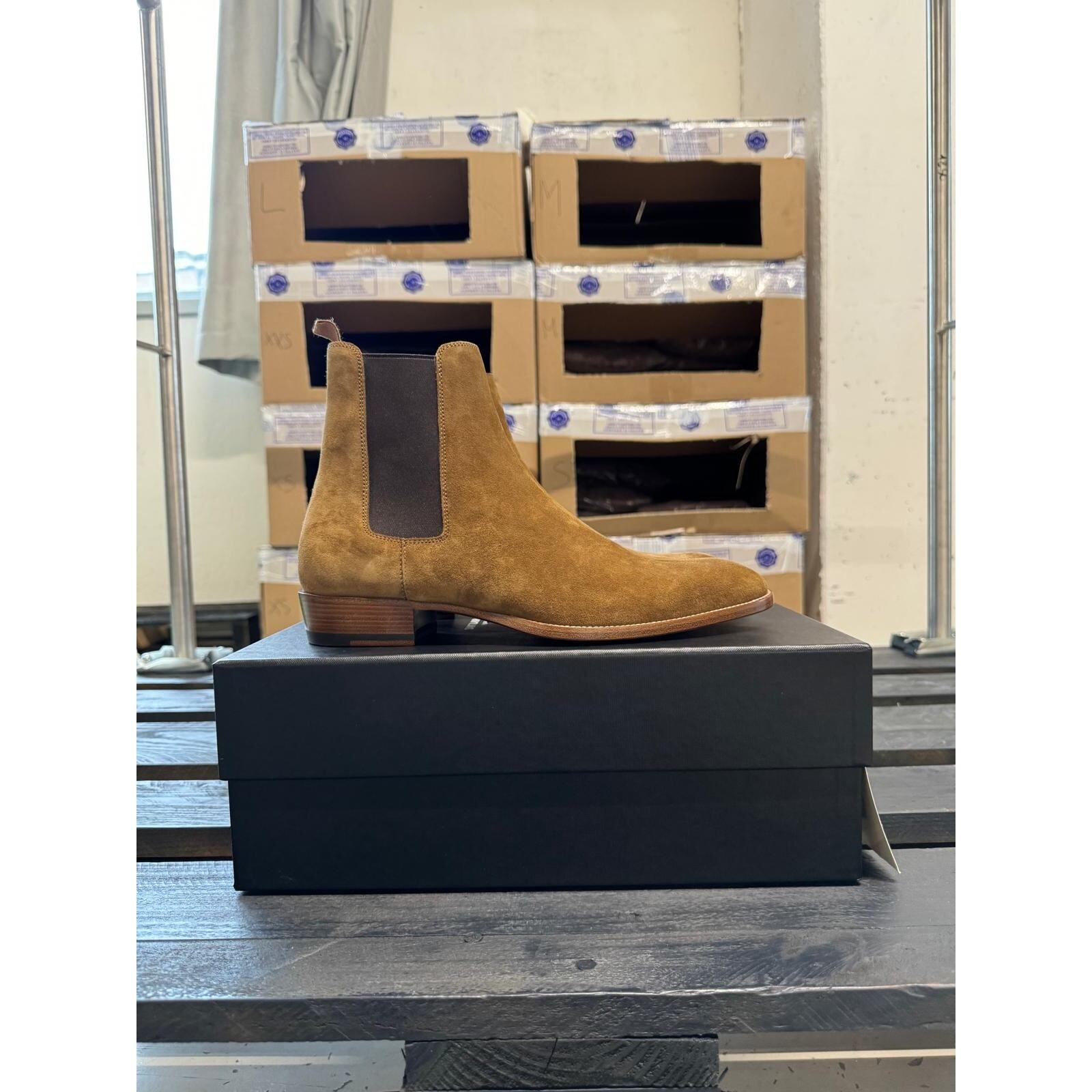 Stivali Saint Laurent Paris 443208 Wyatt Chelsea scamosciati marroni nuovi con etichette 45