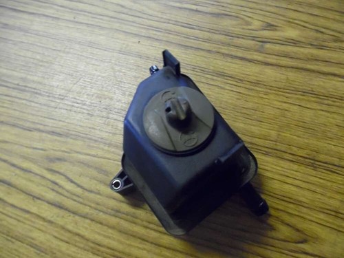 Audi A3 8L Servoölbehälter 1J0422371
