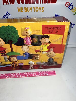 特撮 Peanuts Good Ol&#39; Charlie Brown 3 Pack of Figures Including: Lucy Snoopy and Pig Pen g6bh9ry Good ol' Charlie Brown Box Set PigPen Snoopy Lucy- SOLD OUT