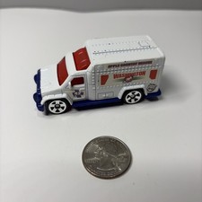 Matchbox 2002 Ambulance McDonalds Washington Apple Country Rescue Mattel Toy Car