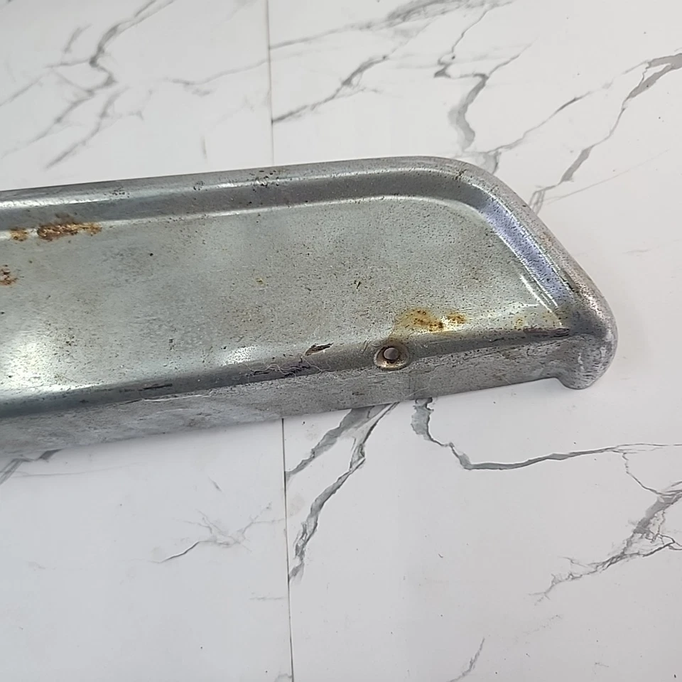 1960 Lincoln Continental Premier destro assento dianteiro almofada inferior cromado acabamento protetor - Imagem 2 de 4