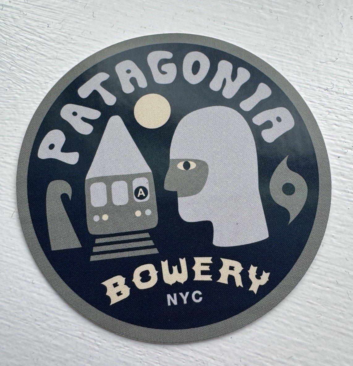 Fuera de existencia Patagonia Cerrada Bowery NYC, Nueva York Tienda de Surf Pegatina Coleccionista NUEVO