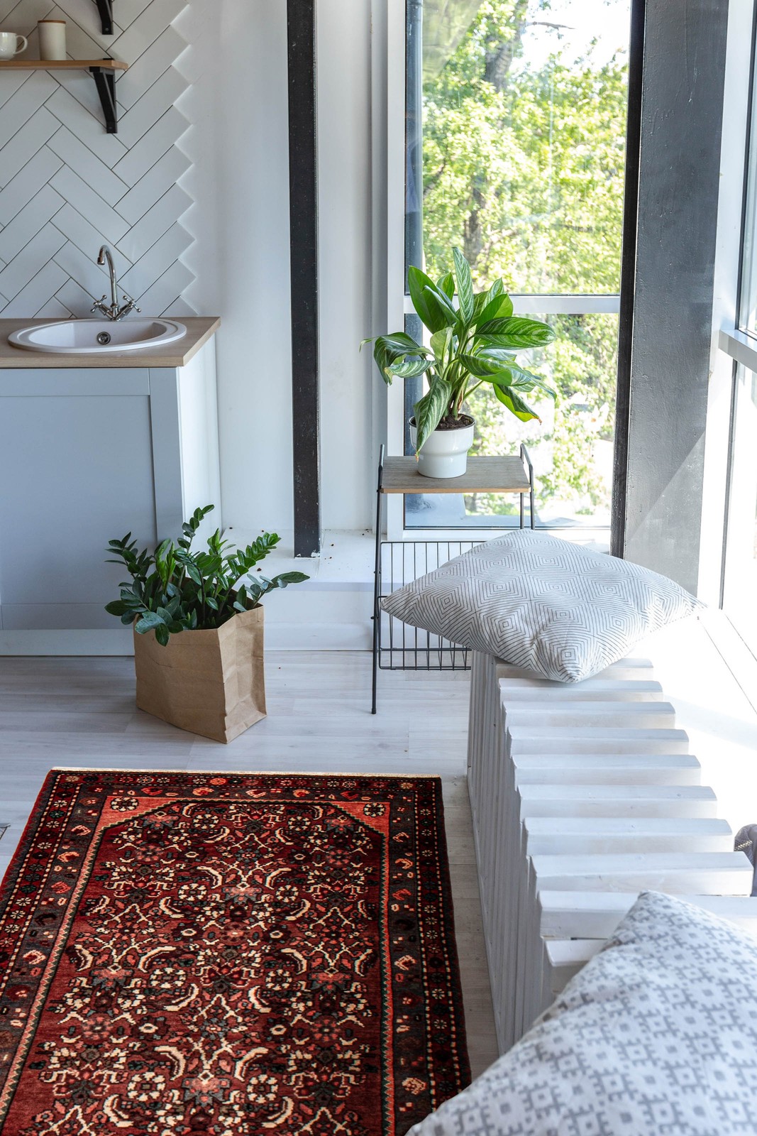 Vintage Hand-knotted Runner Rug 3'6" x 9'6" Traditional Oriental Wool Carpet