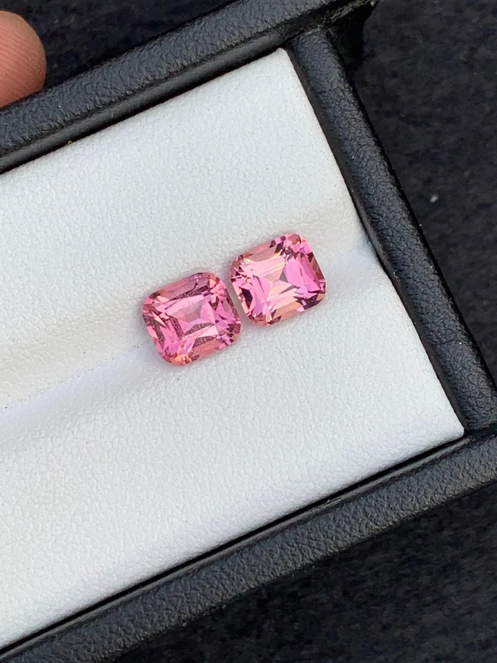 Vivid Pink Tourmaline Faceted Pair 2.65 ct - Matching Stones for Earrings - Image 3 of 4