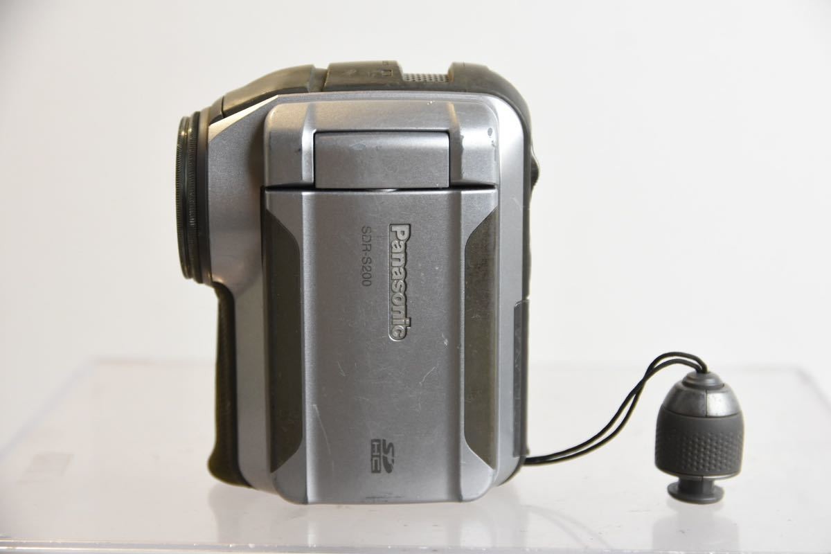 ビデオカメラ Panasonic SDR-S200 Panasonic SDR-S200-S SD Camcorder MPEG2 Video Camera 10x Optical
