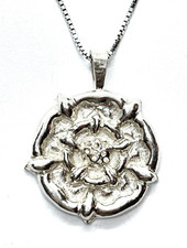 Vintage 1980 Sterling Silver Tudor Rose Pendant Necklace 12.7 grams