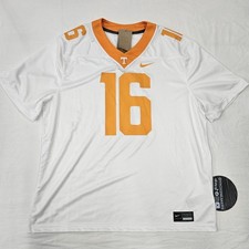 Peyton Manning Cards, Rookie Cards and Memorabilia Buying Guide 95